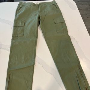 Cali 1850 cargo olive  pants with ankle zips